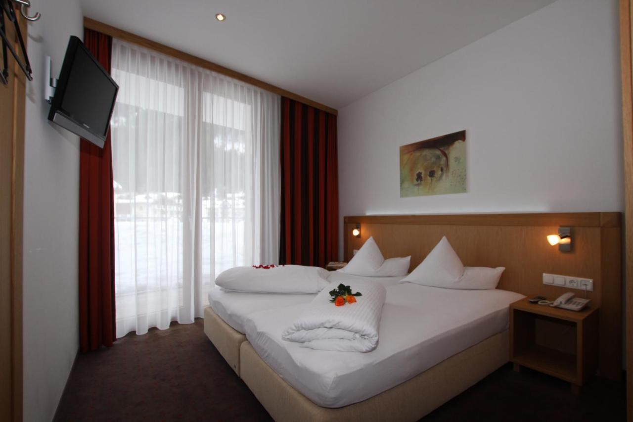 Hotel Garni Panorama Ишгль Экстерьер фото